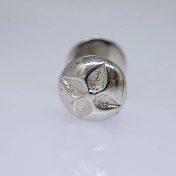 LOUIS VUITTON Damier Ebene Bouton De Manchette Motif Cuffs - Picture 5 of 14